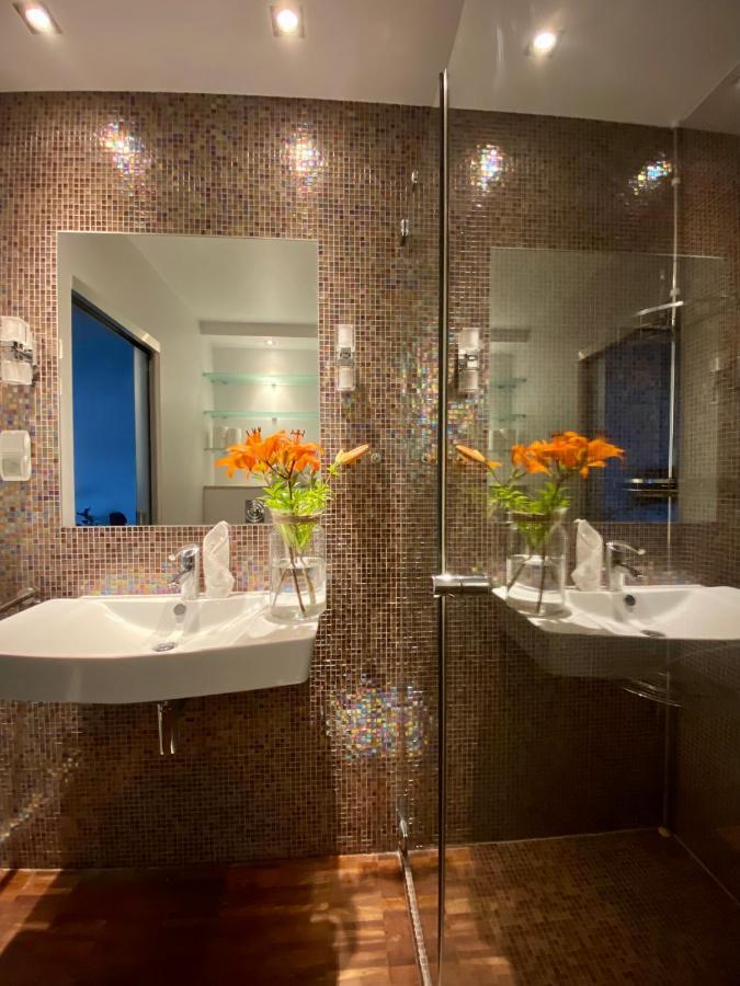 Aravel Suites Breslavia Esterno foto